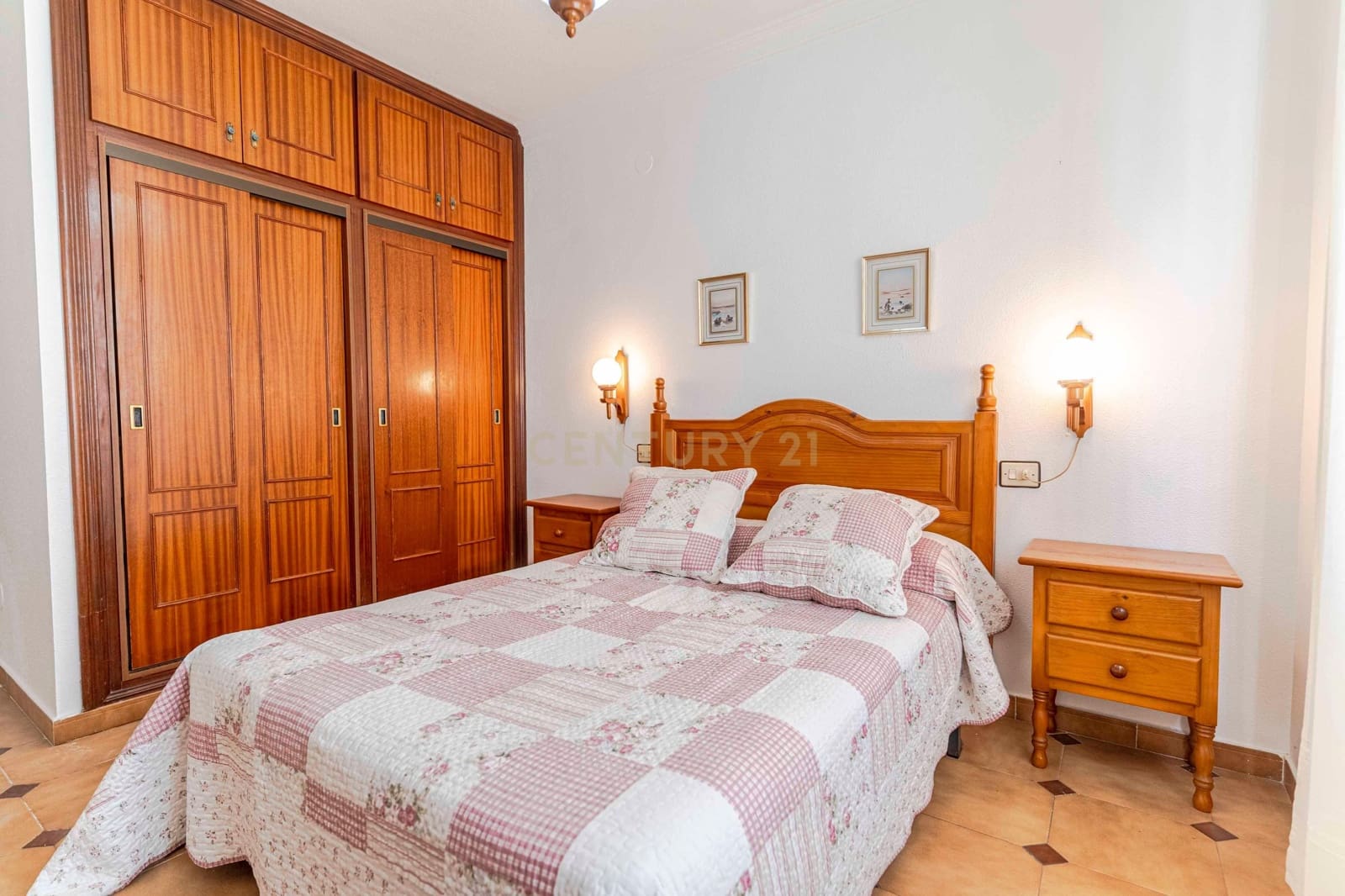 16 soveværelse Hotel til salg i Salobrena - € 430.000 (Ref: 9308797)