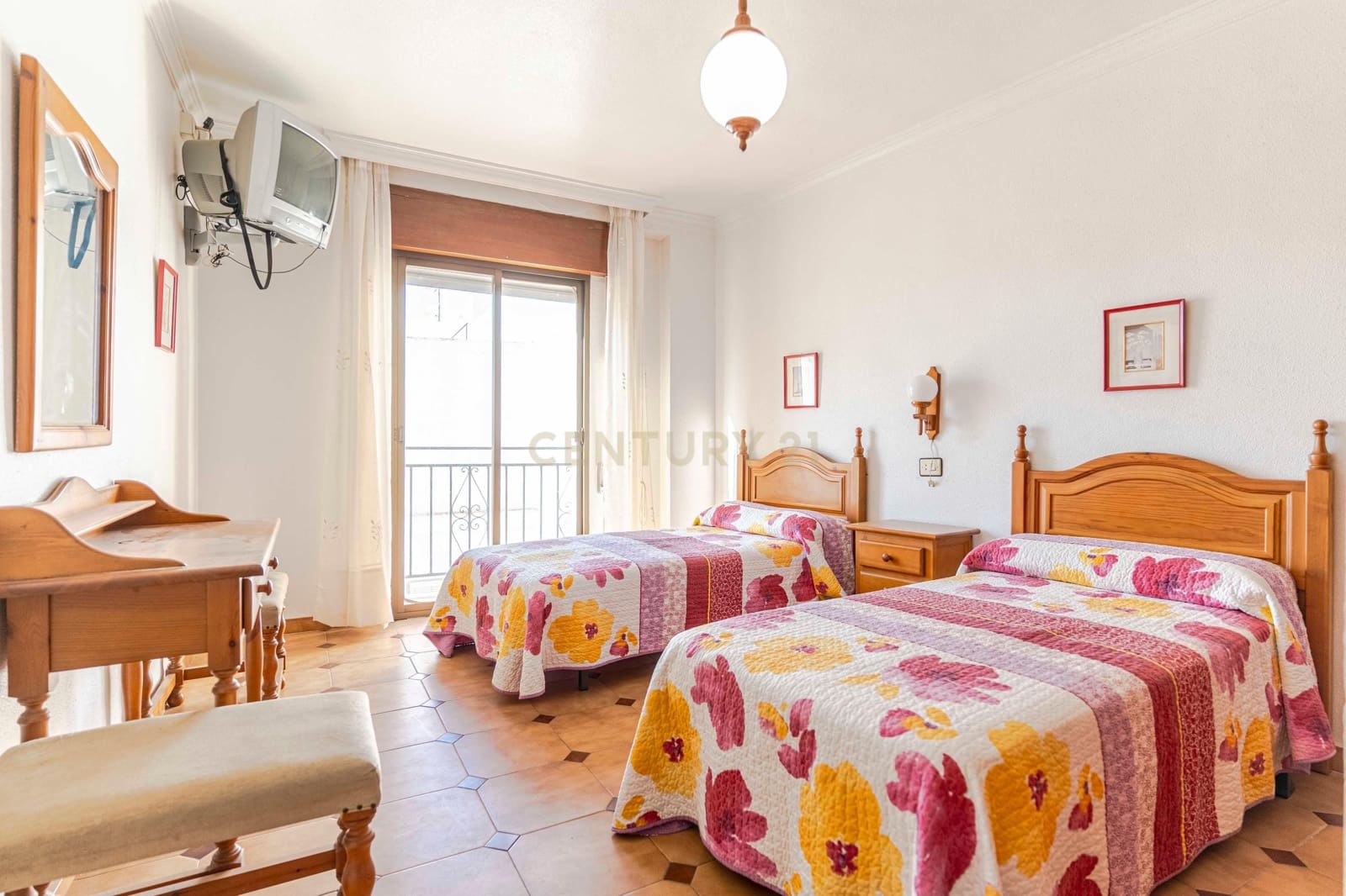 16 soveværelse Hotel til salg i Salobrena - € 430.000 (Ref: 9308797)