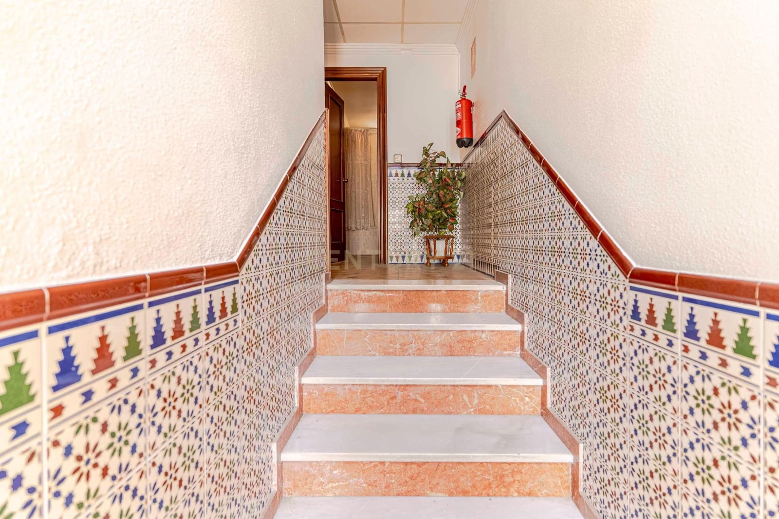 16 soveværelse Hotel til salg i Salobrena - € 430.000 (Ref: 9308797)