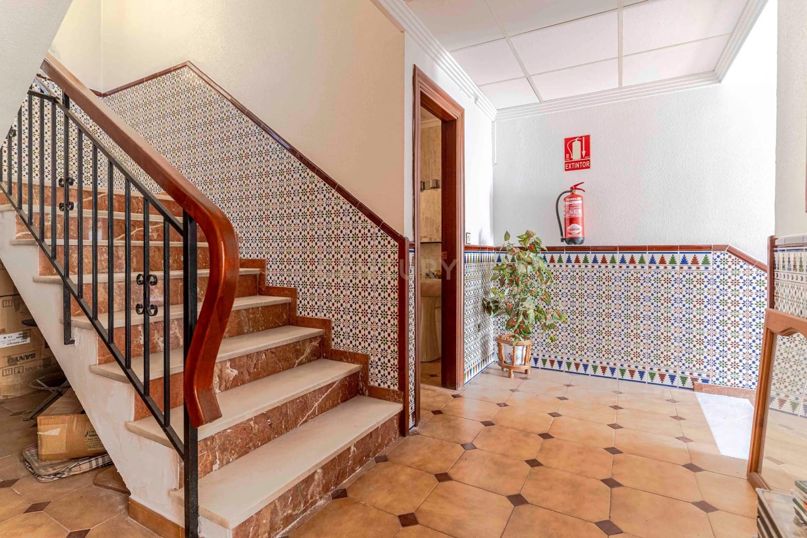 16 soveværelse Hotel til salg i Salobrena - € 430.000 (Ref: 9308797)