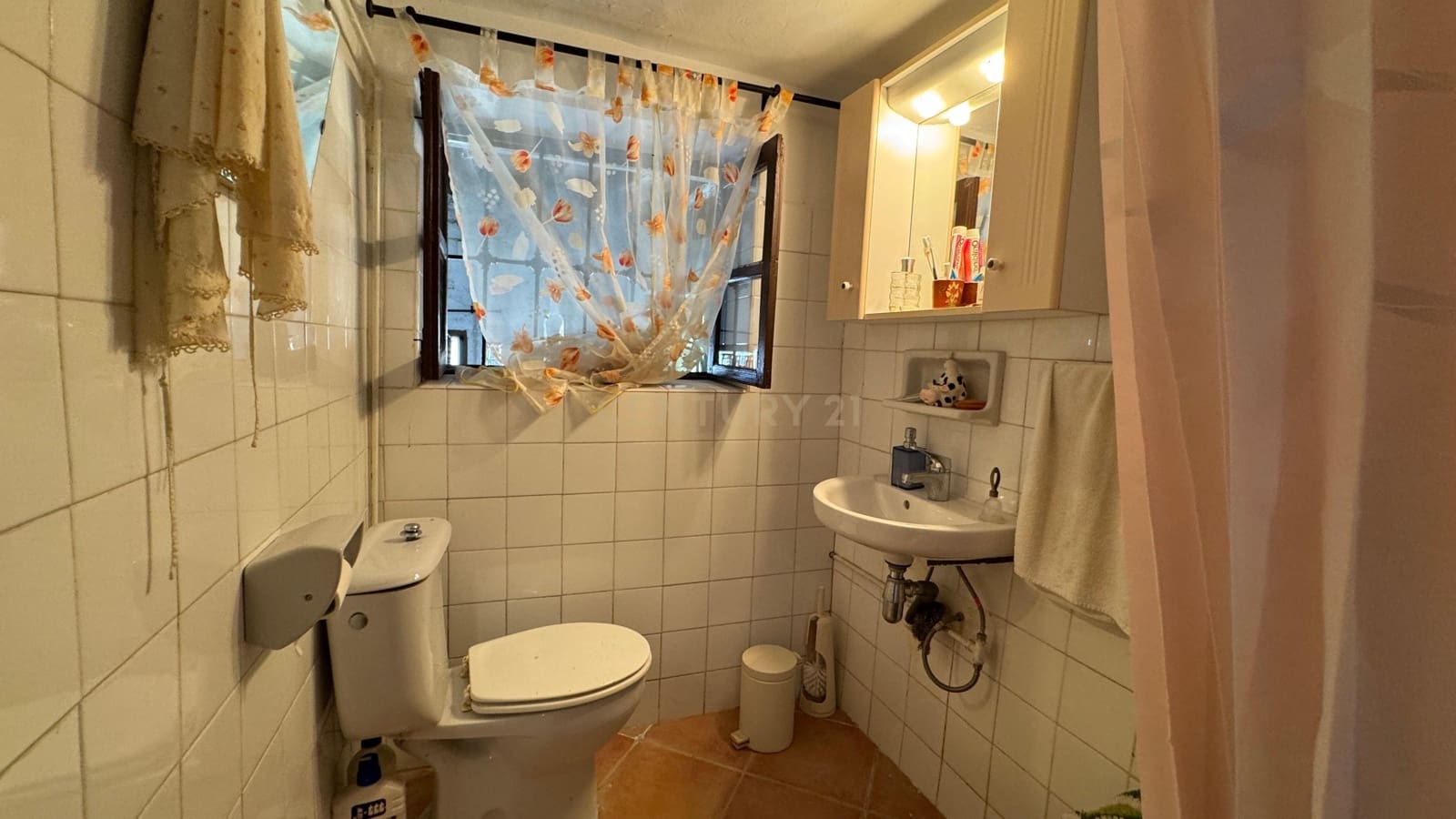 4 soveværelse Finca/Landehus til salg i Almegijar med garage - € 80.000 (Ref: 9308798)