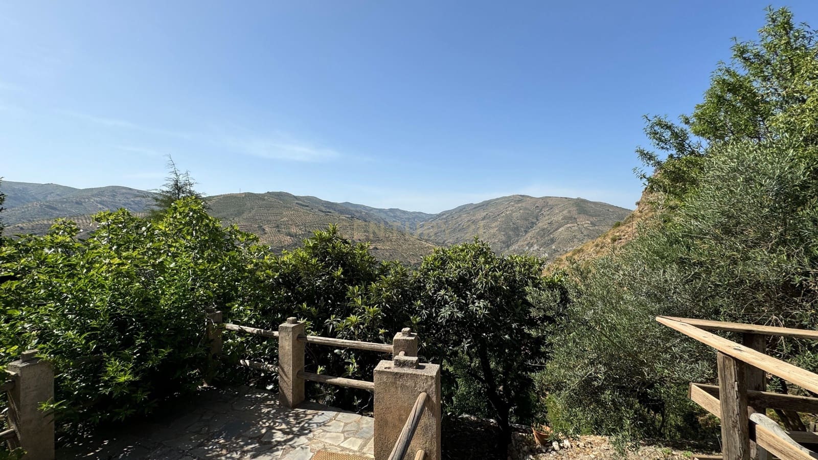 4 soveværelse Finca/Landehus til salg i Almegijar med garage - € 80.000 (Ref: 9308798)