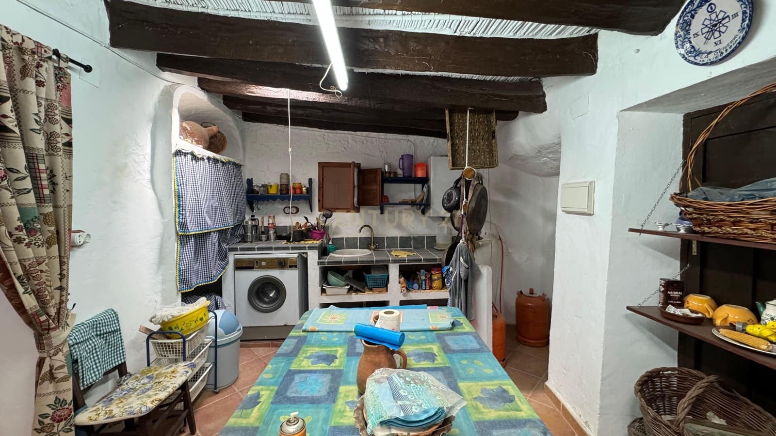 4 soveværelse Finca/Landehus til salg i Almegijar med garage - € 80.000 (Ref: 9308798)