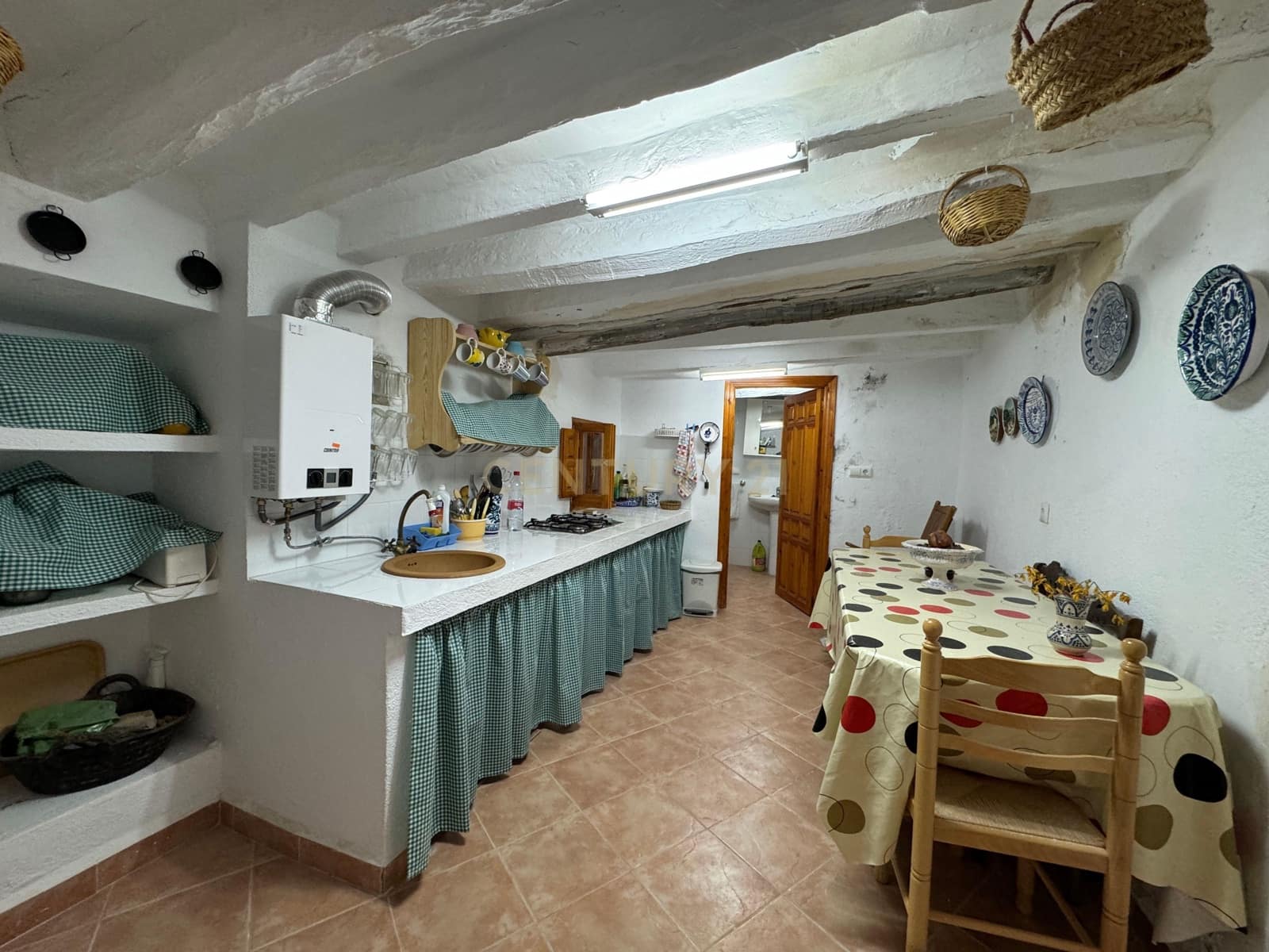 4 soveværelse Finca/Landehus til salg i Almegijar med garage - € 80.000 (Ref: 9308798)