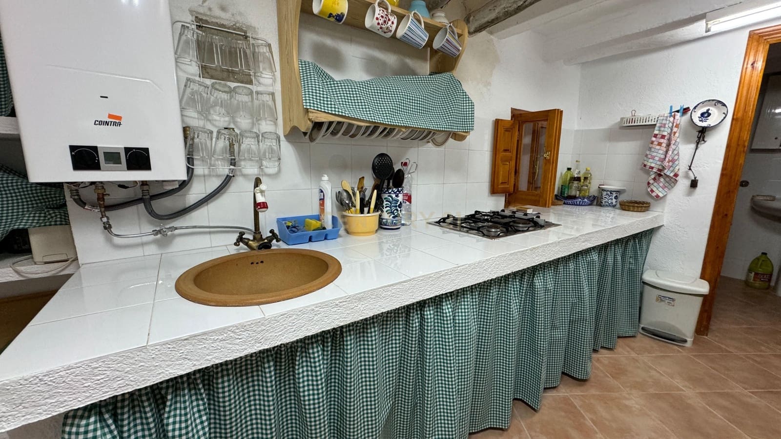 4 soveværelse Finca/Landehus til salg i Almegijar med garage - € 80.000 (Ref: 9308798)