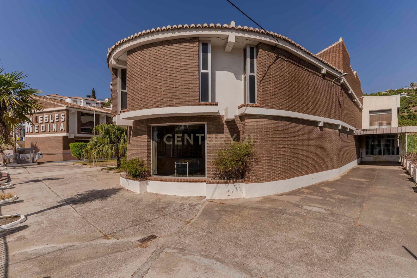 Kommersiell til salgs i Salobrena - € 2 500 000 (Ref: 9308800)