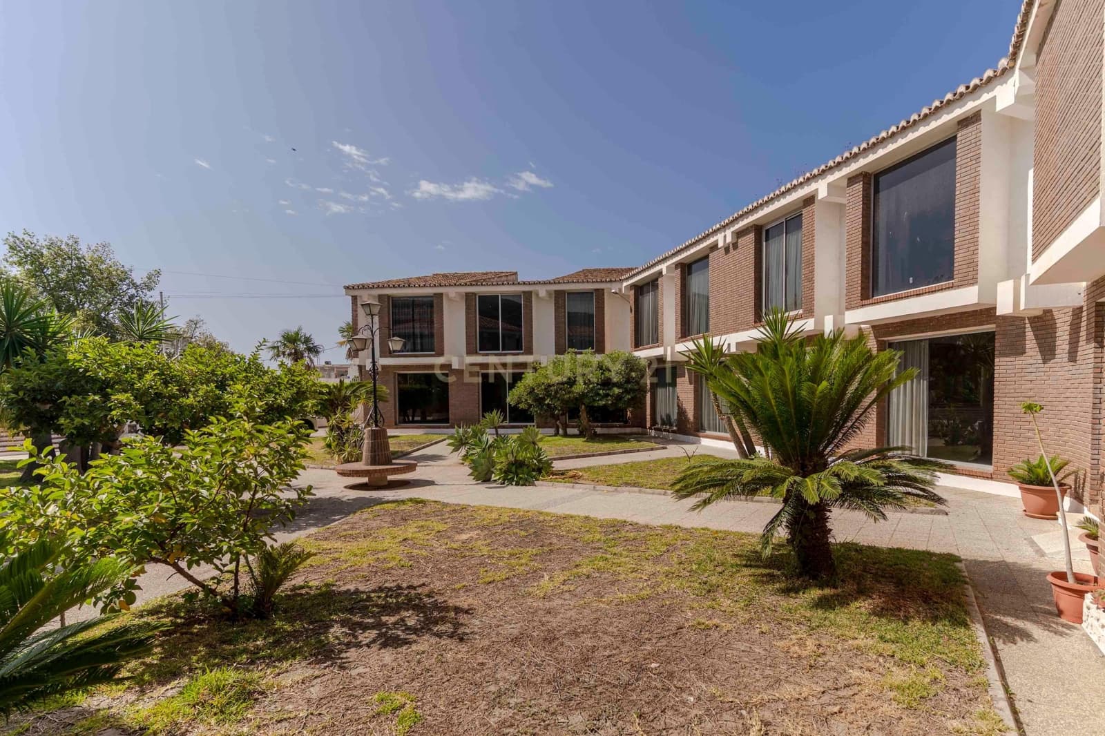 Kommersiell til salgs i Salobrena - € 2 500 000 (Ref: 9308800)