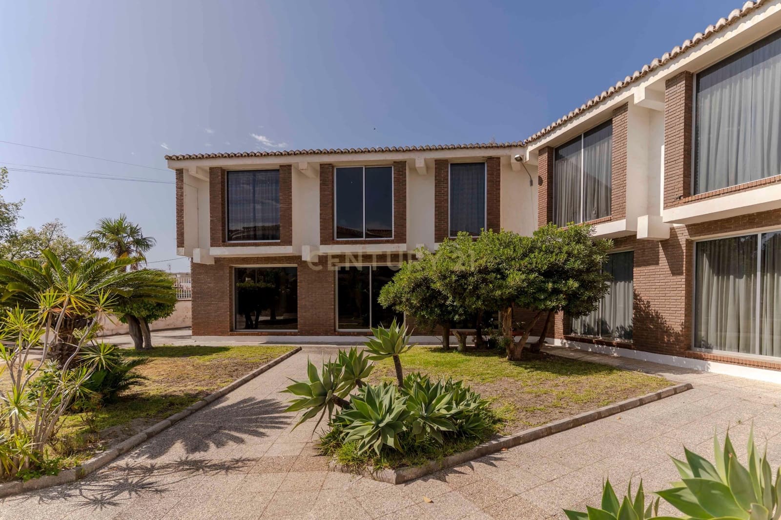 Kommersiell til salgs i Salobrena - € 2 500 000 (Ref: 9308800)