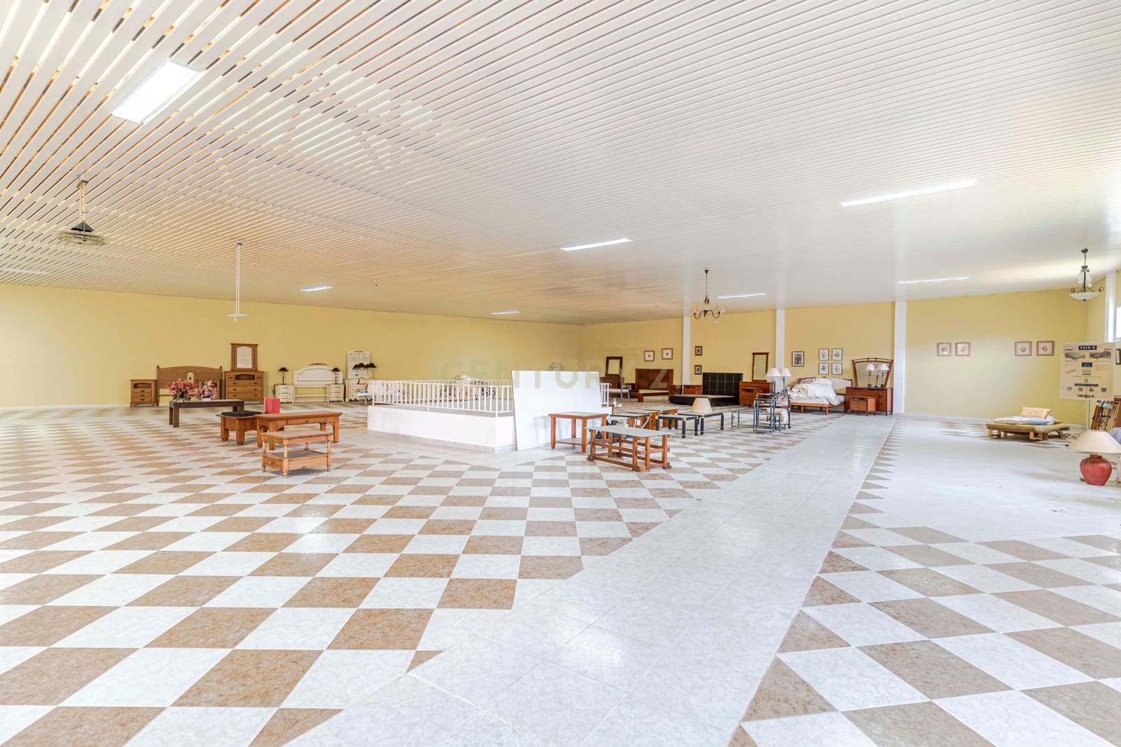 Kommersiell til salgs i Salobrena - € 2 500 000 (Ref: 9308800)