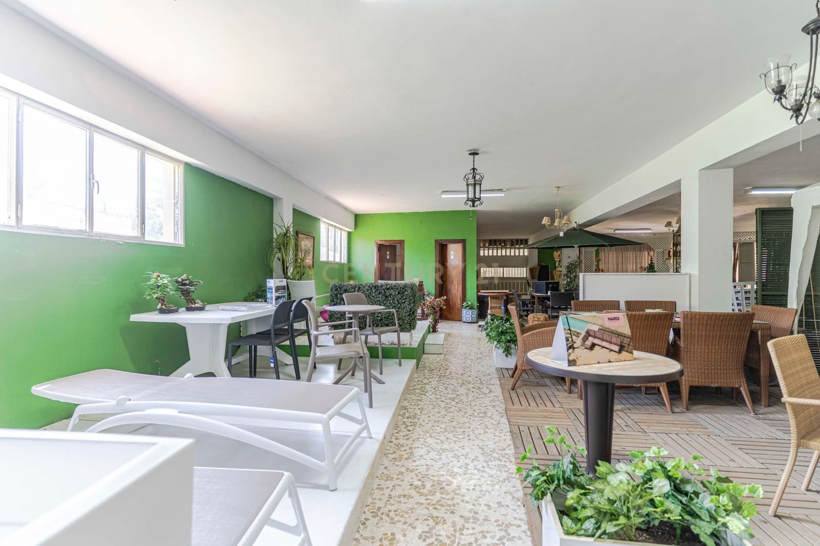 Kommersiell til salgs i Salobrena - € 2 500 000 (Ref: 9308800)