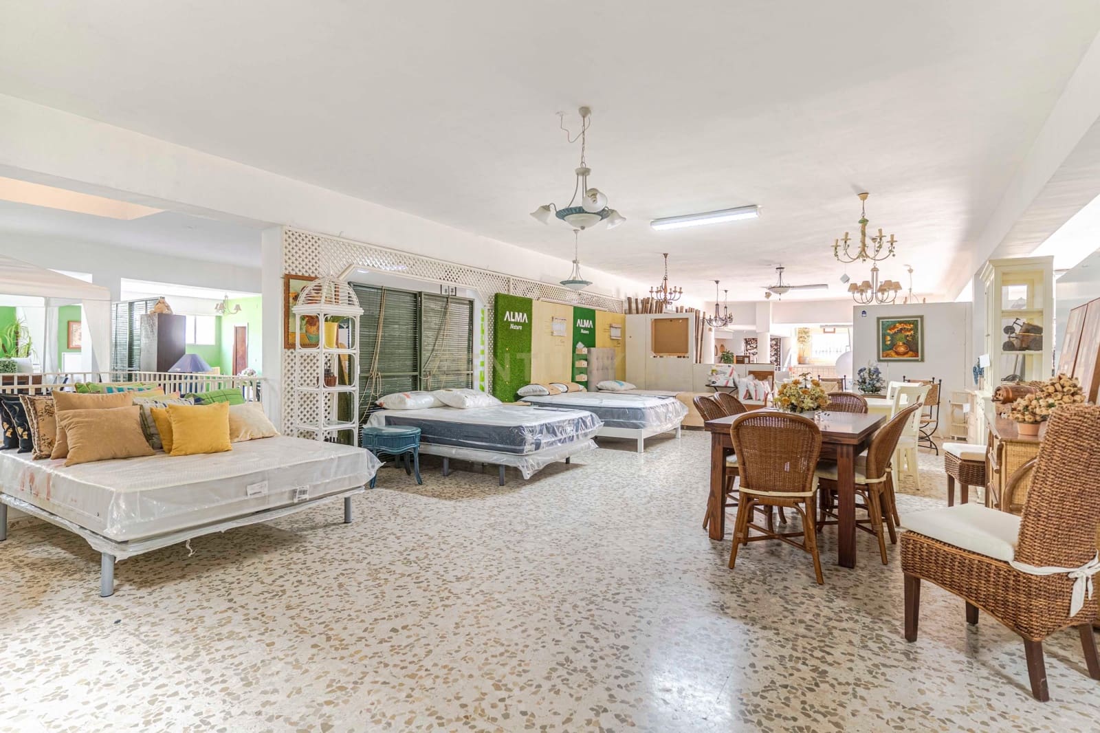 Kommersiell til salgs i Salobrena - € 2 500 000 (Ref: 9308800)