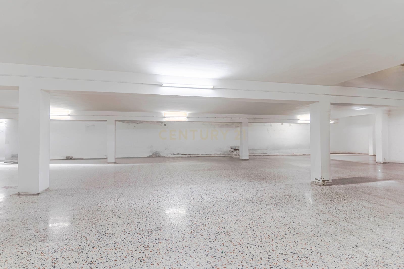 Kommersiell til salgs i Salobrena - € 2 500 000 (Ref: 9308800)