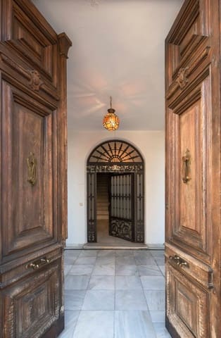 10 bedroom Townhouse for sale in Baeza - € 760,000 (Ref: 9308802)