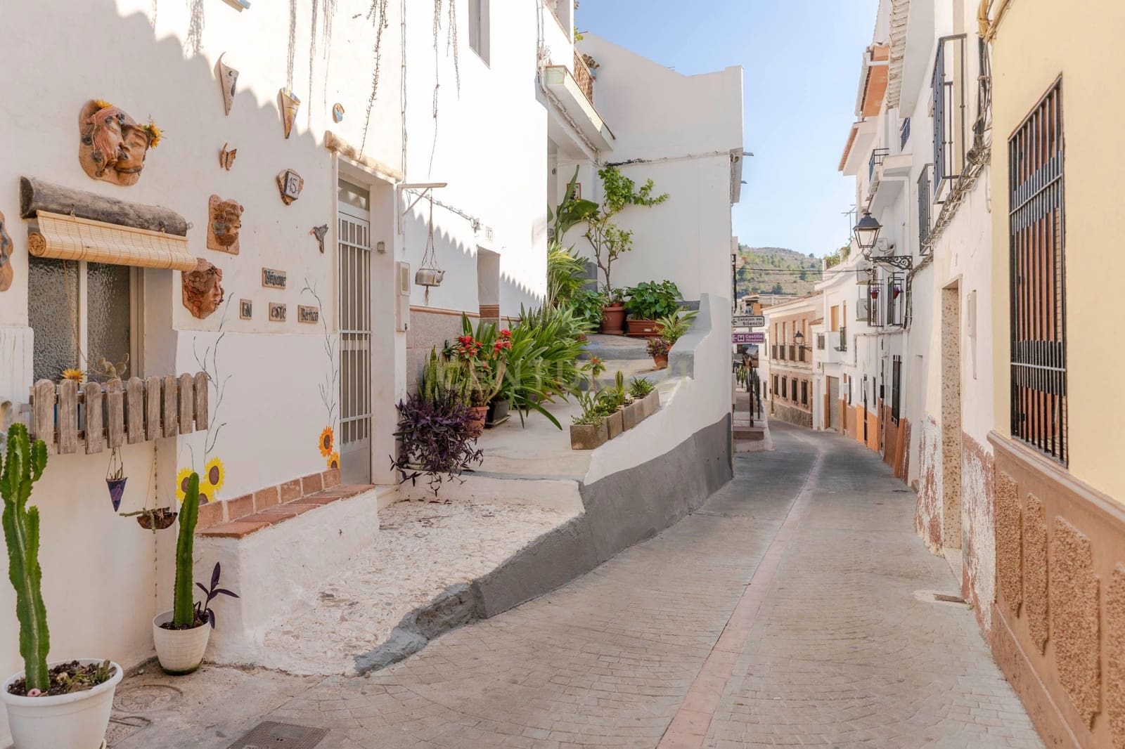 Byggetomt til salgs i Velez de Benaudalla - € 45 000 (Ref: 9308805)