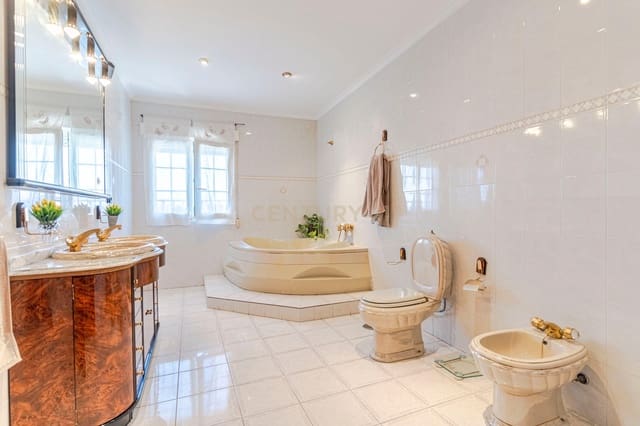 4 soveværelse Byhus til salg i Láchar - € 275.000 (Ref: 9308806)