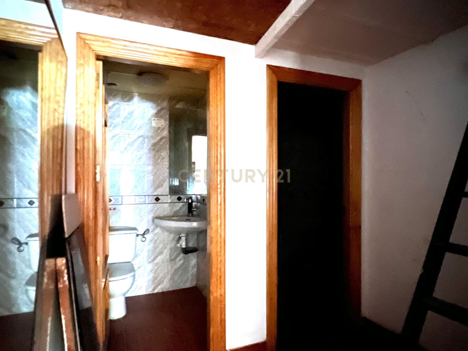 Commercial for rent in Granada city - € 1,400 (Ref: 9314657)
