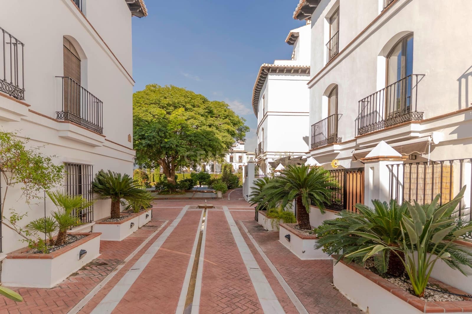 2 soveværelse Lejlighed til salg i Velez de Benaudalla med swimmingpool - € 134.000 (Ref: 9322375)