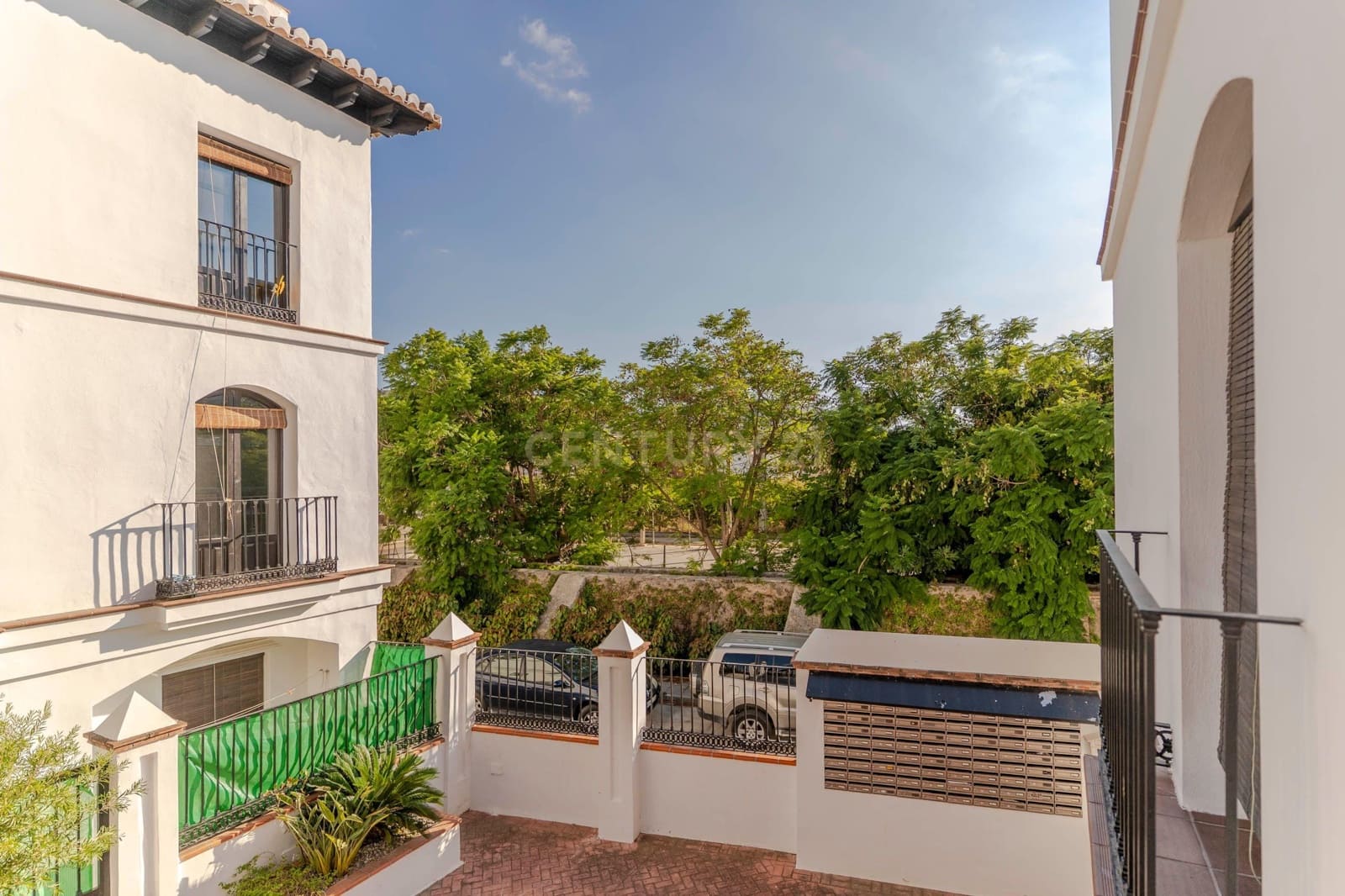 2 soveværelse Lejlighed til salg i Velez de Benaudalla med swimmingpool - € 134.000 (Ref: 9322375)