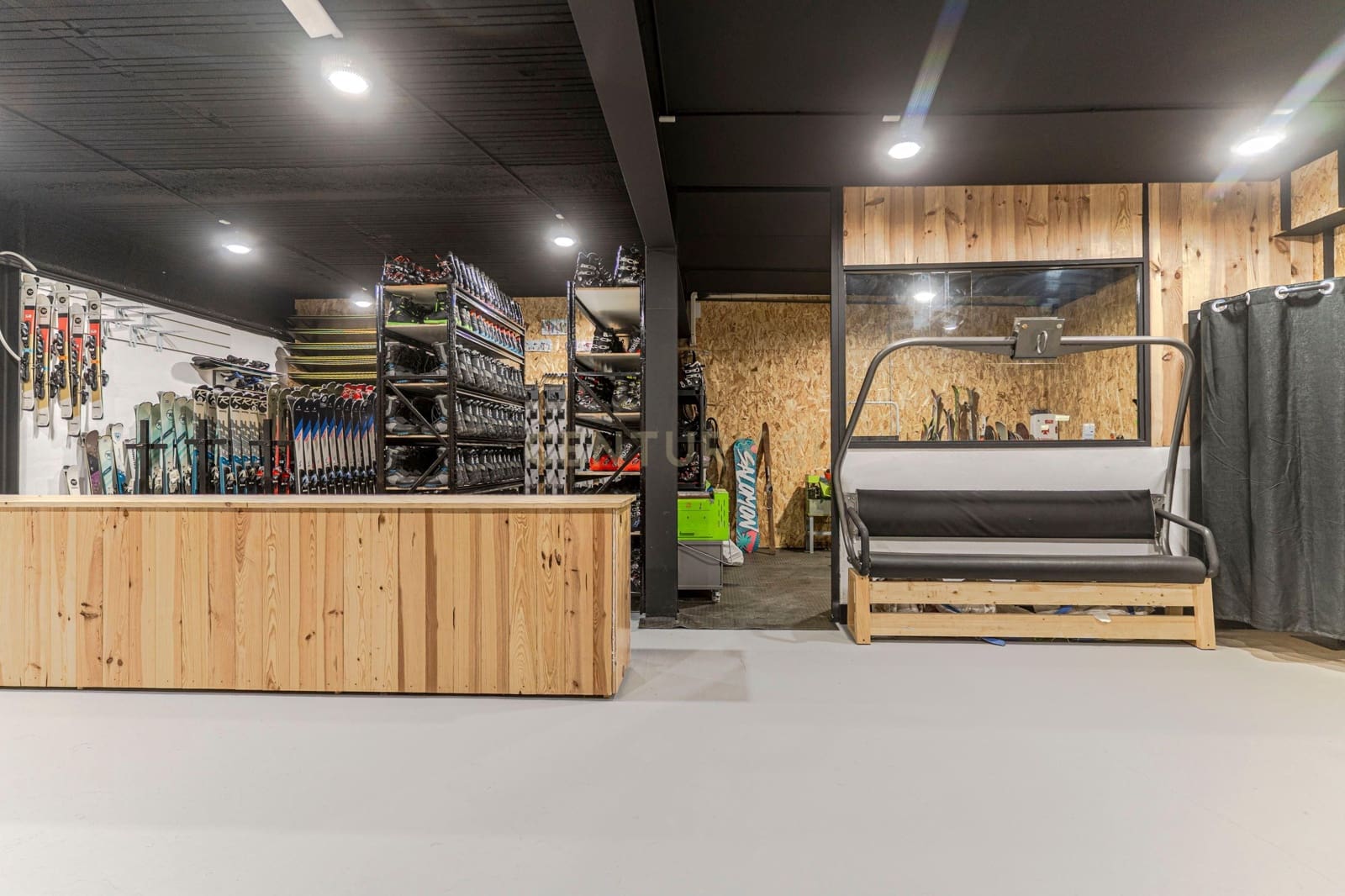 Erhverv til salg i Sierra Nevada - € 1.100.000 (Ref: 9325280)