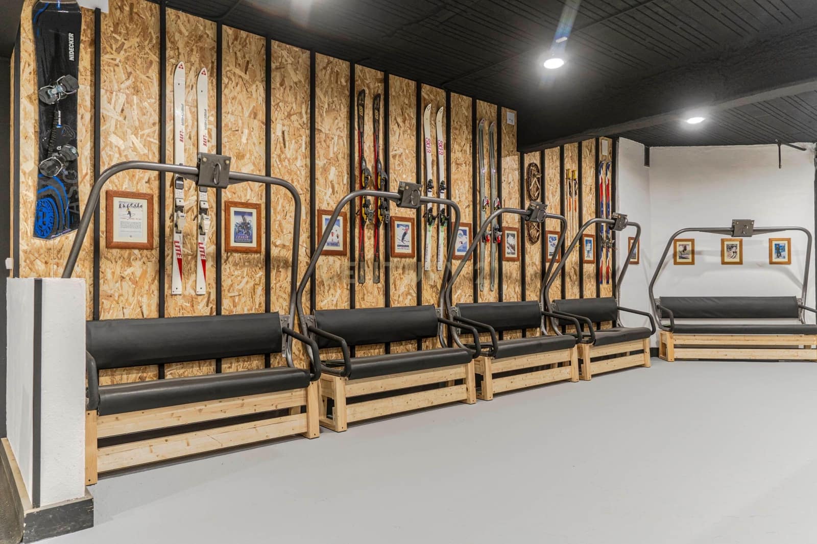 Erhverv til salg i Sierra Nevada - € 1.100.000 (Ref: 9325280)