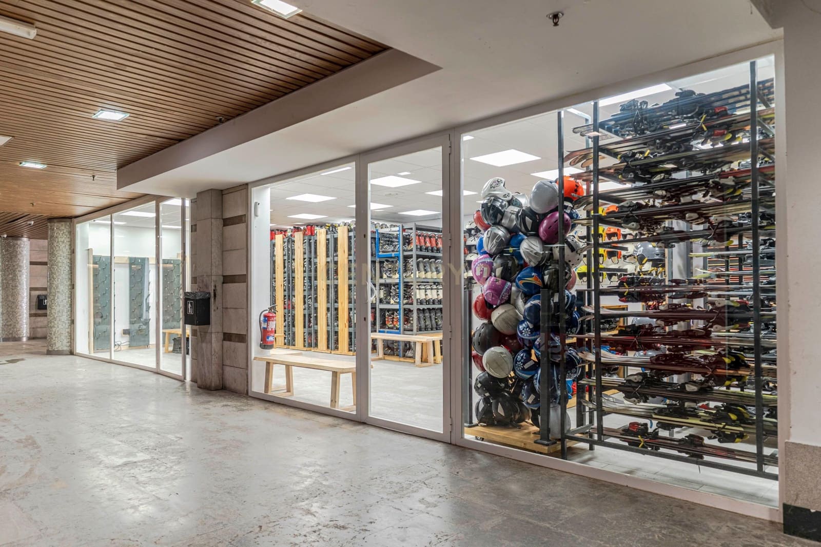 Erhverv til salg i Sierra Nevada - € 1.100.000 (Ref: 9325280)