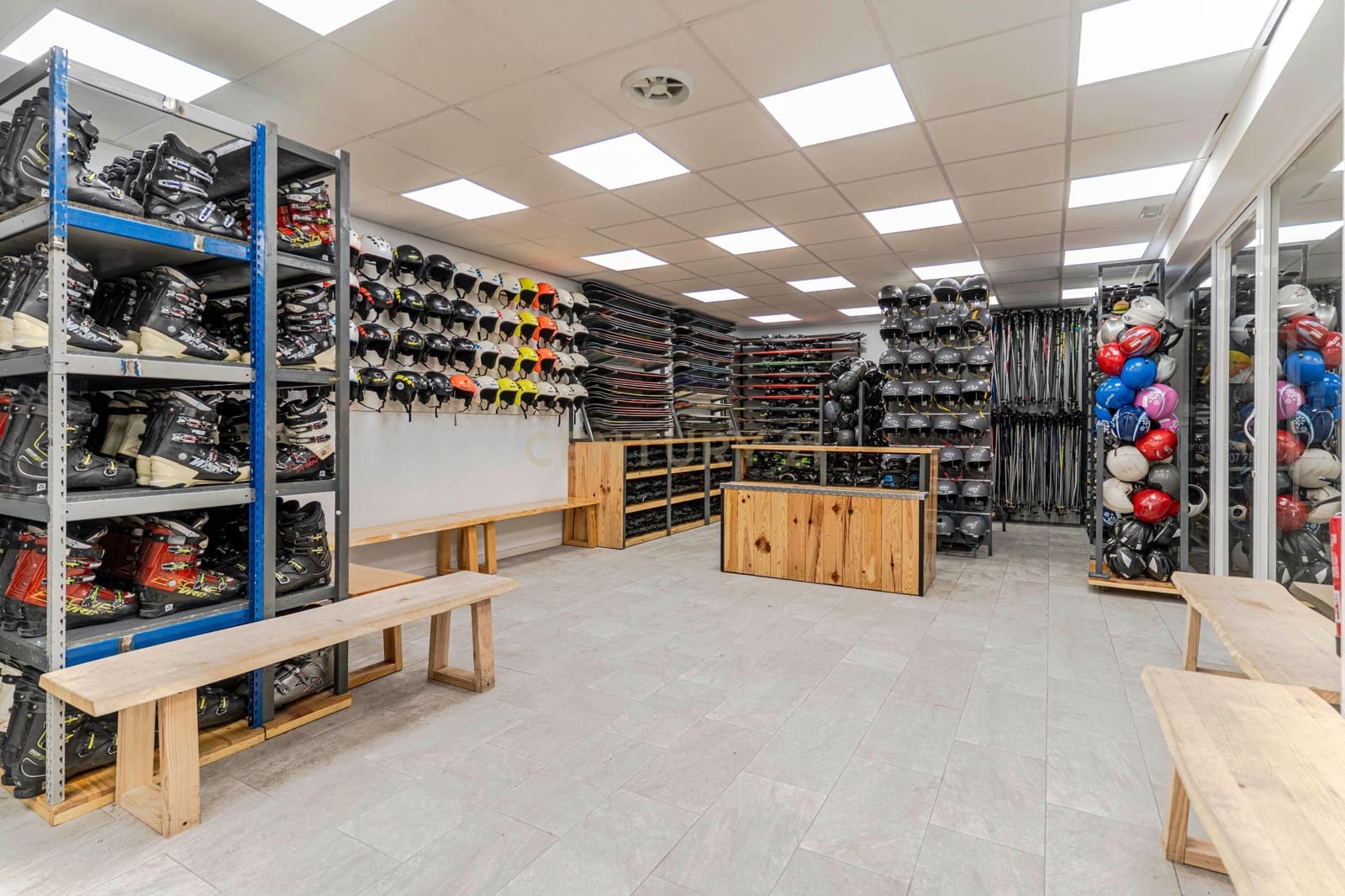 Erhverv til salg i Sierra Nevada - € 1.100.000 (Ref: 9325280)