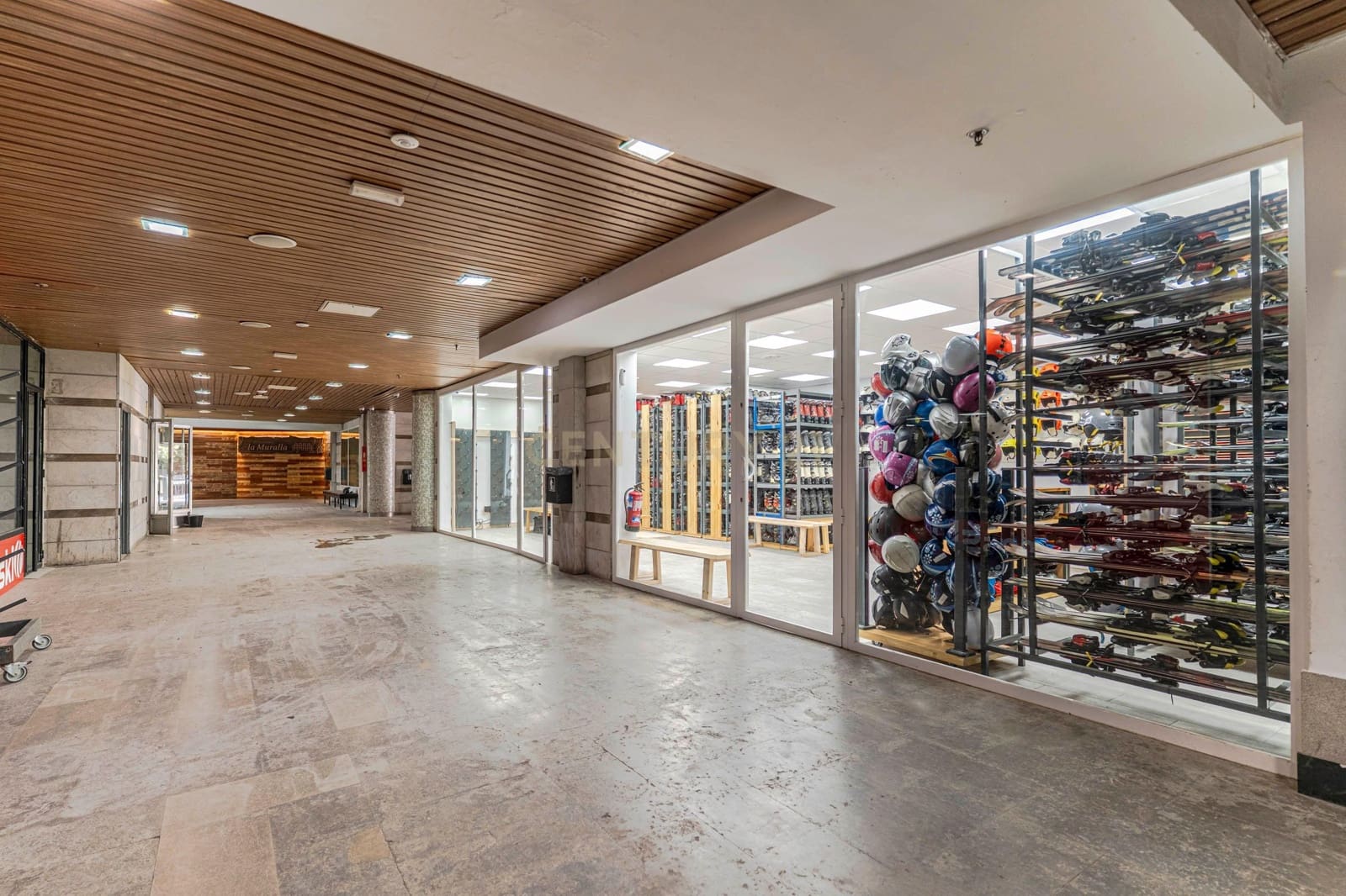 Erhverv til salg i Sierra Nevada - € 1.100.000 (Ref: 9325280)