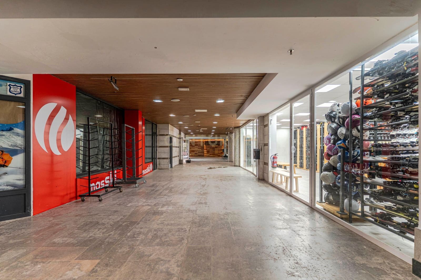 Erhverv til salg i Sierra Nevada - € 1.100.000 (Ref: 9325280)