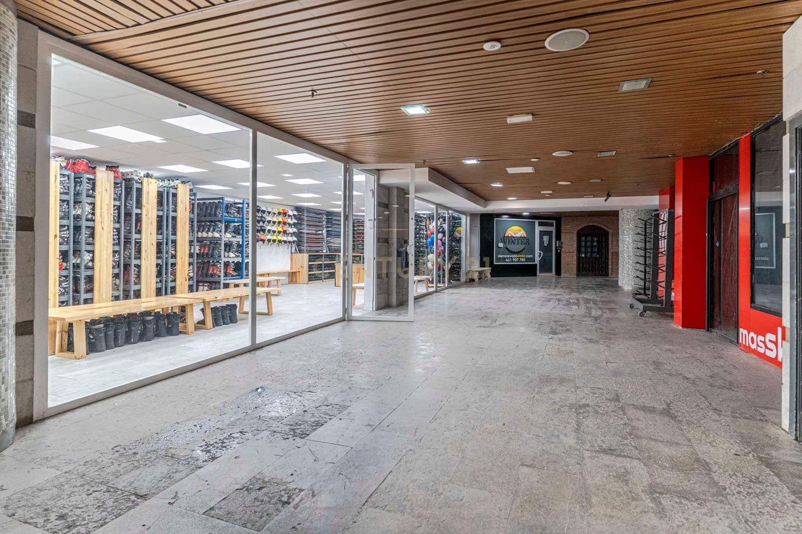 Erhverv til salg i Sierra Nevada - € 1.100.000 (Ref: 9325280)