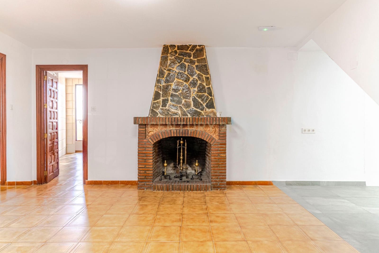 5 slaapkamer Huis te koop in Itrabo - € 180.000 (Ref: 9331056)