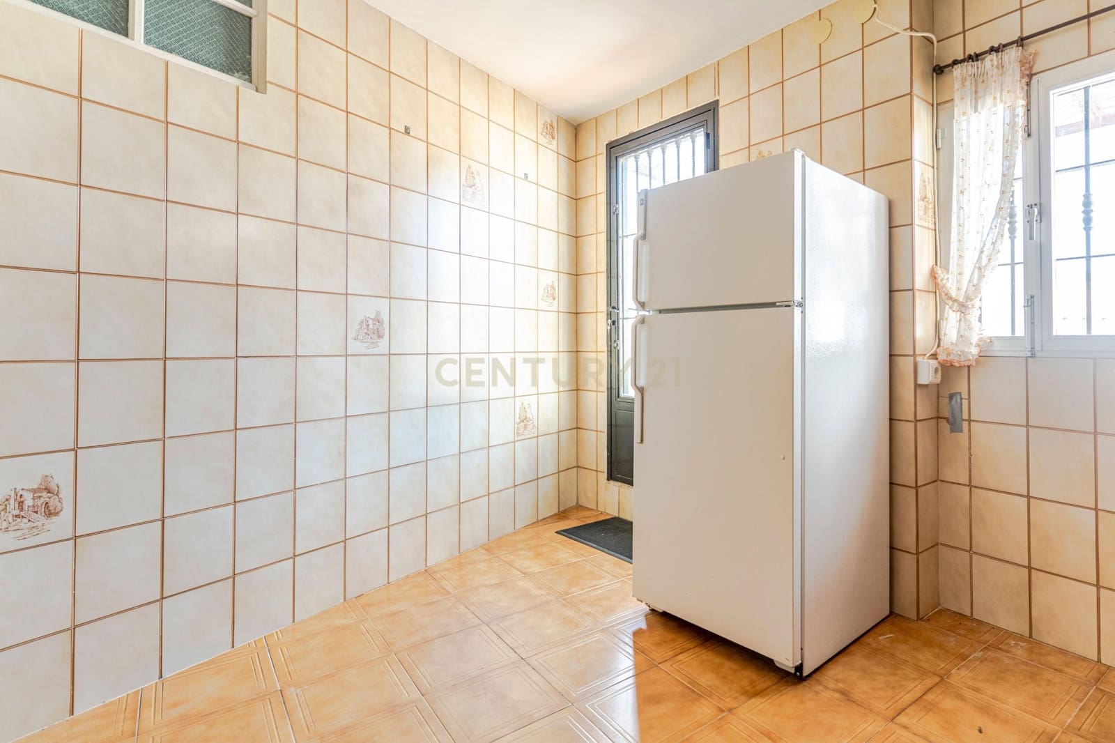 5 slaapkamer Huis te koop in Itrabo - € 180.000 (Ref: 9331056)