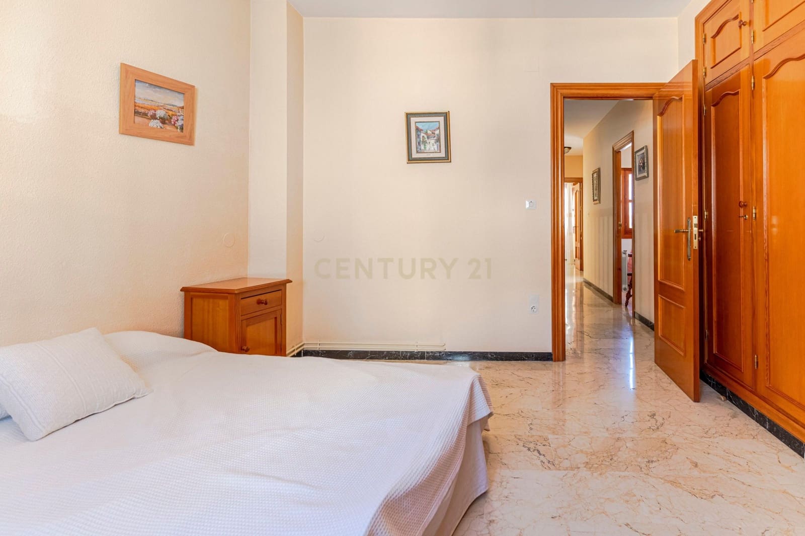 5 chambre Maison de Ville à vendre à Pinos Puente avec garage - 165 000 € (Ref: 9331057)