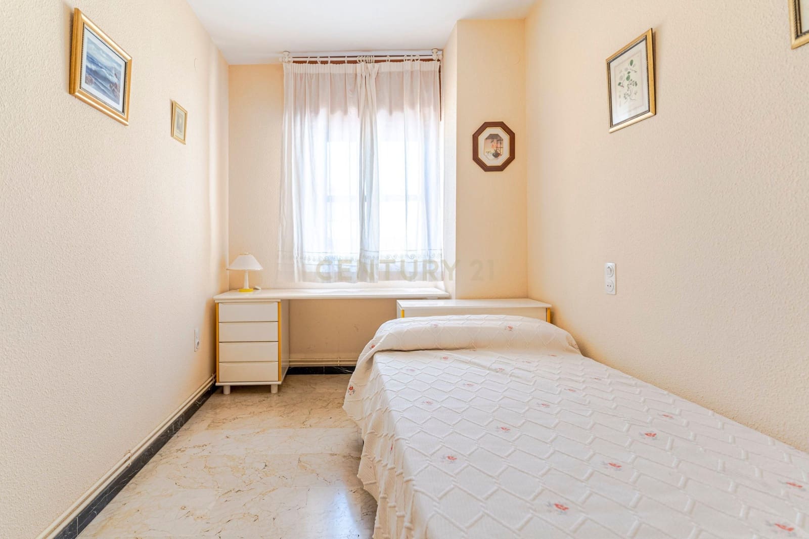 5 chambre Maison de Ville à vendre à Pinos Puente avec garage - 165 000 € (Ref: 9331057)