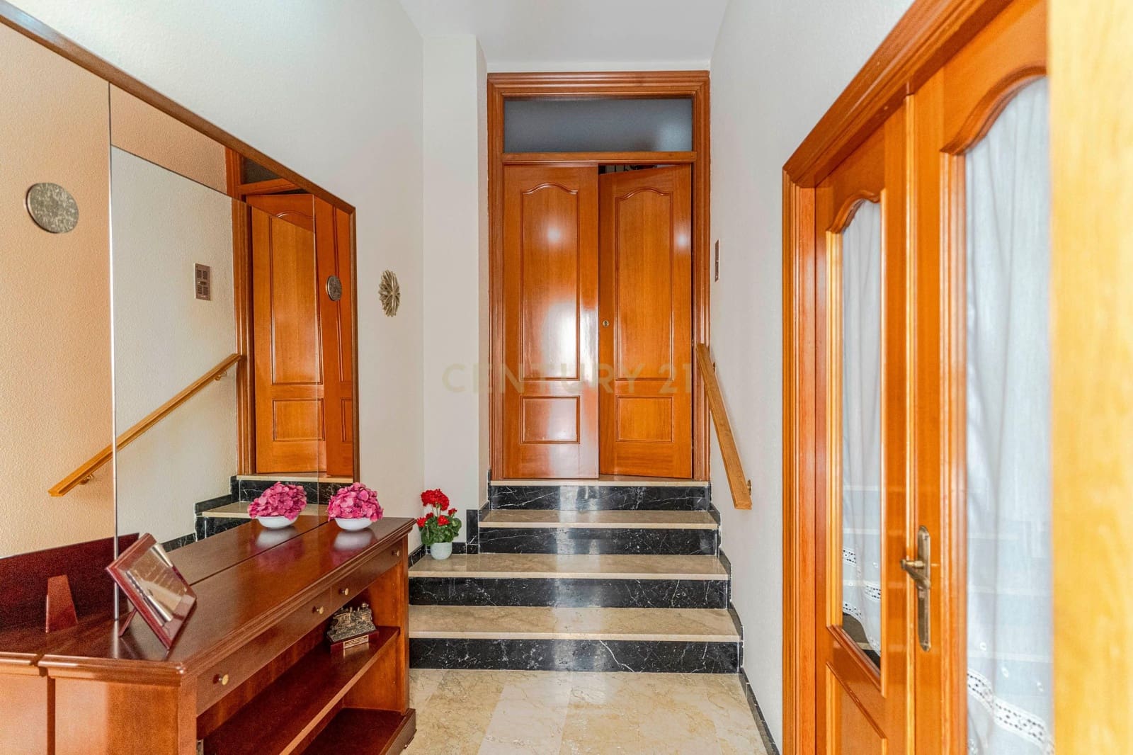 5 chambre Maison de Ville à vendre à Pinos Puente avec garage - 165 000 € (Ref: 9331057)