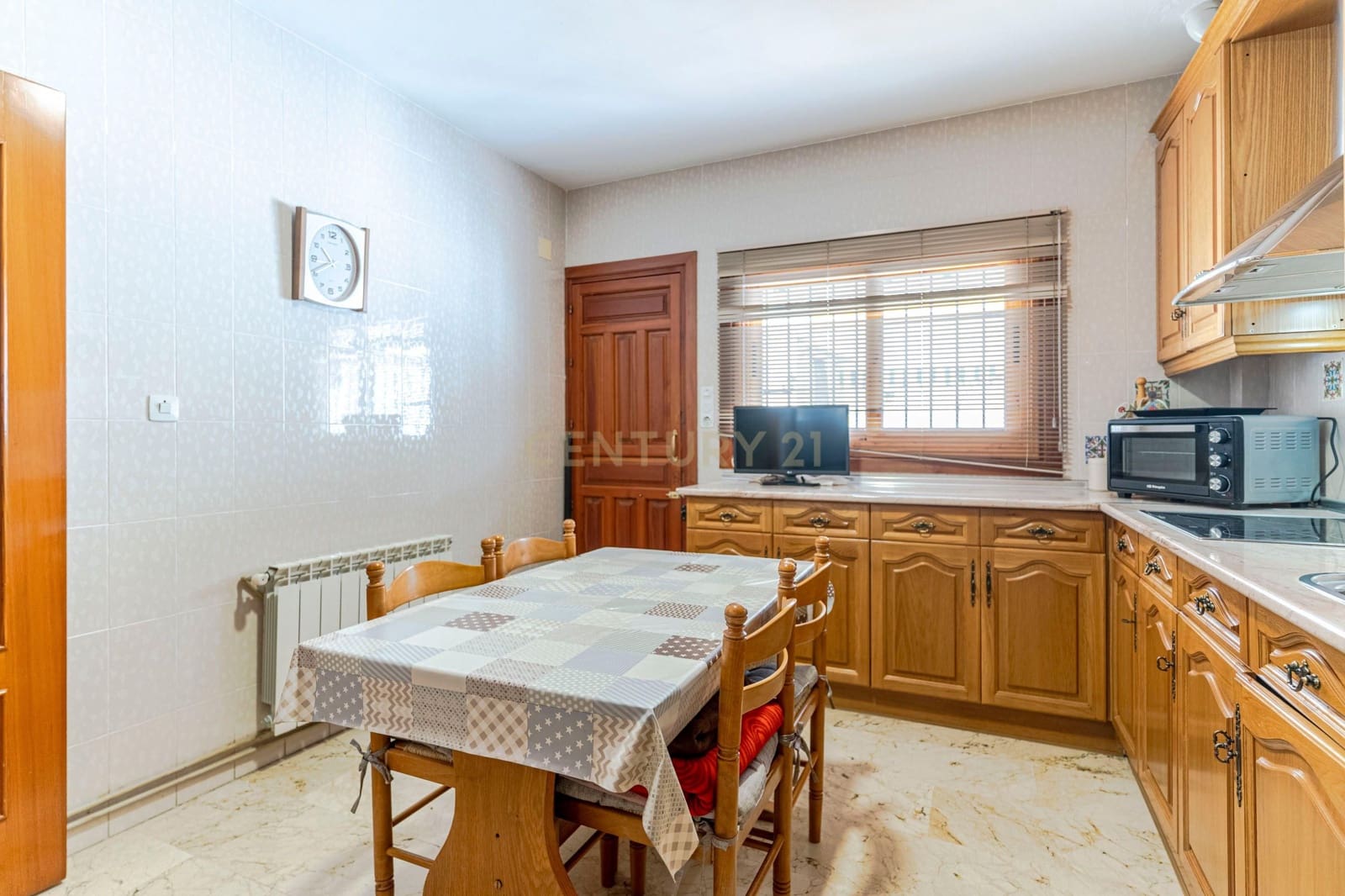 5 chambre Maison de Ville à vendre à Pinos Puente avec garage - 165 000 € (Ref: 9331057)