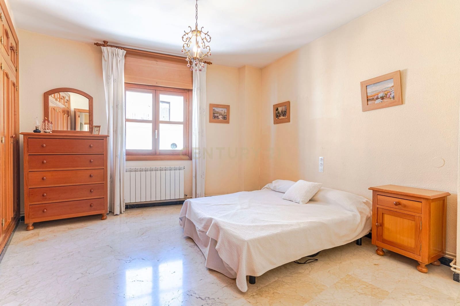 5 chambre Maison de Ville à vendre à Pinos Puente avec garage - 165 000 € (Ref: 9331057)