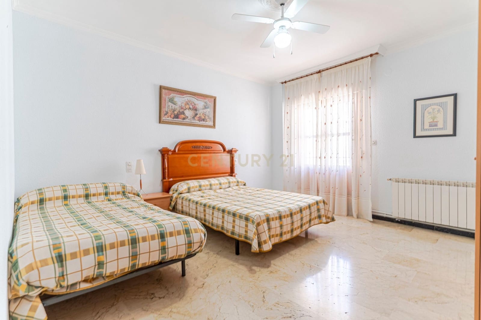 5 chambre Maison de Ville à vendre à Pinos Puente avec garage - 165 000 € (Ref: 9331057)