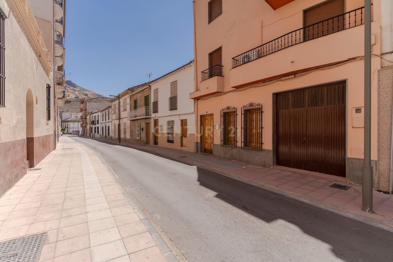 5 chambre Maison de Ville à vendre à Pinos Puente avec garage - 165 000 € (Ref: 9331057)