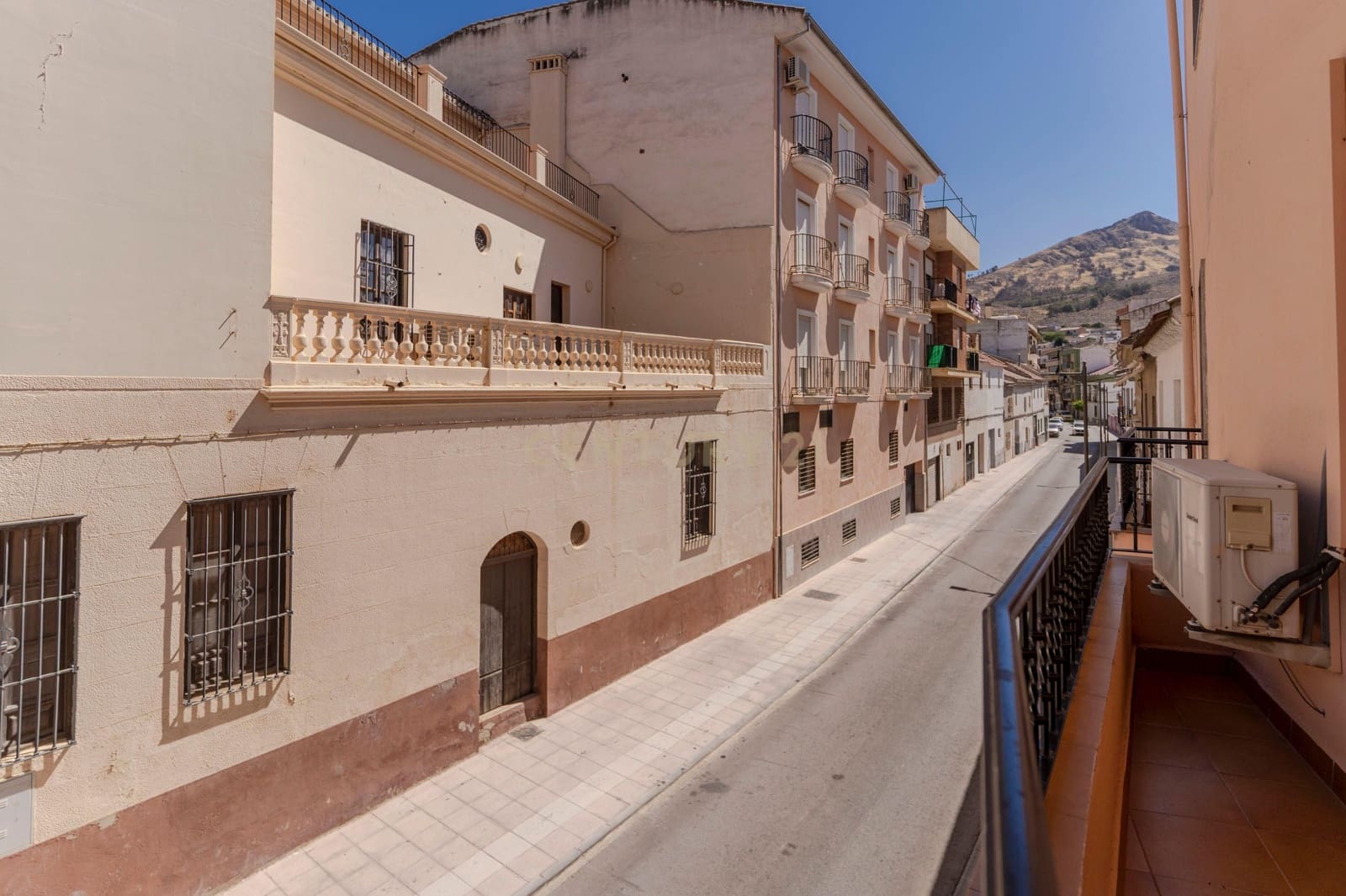 5 chambre Maison de Ville à vendre à Pinos Puente avec garage - 165 000 € (Ref: 9331057)