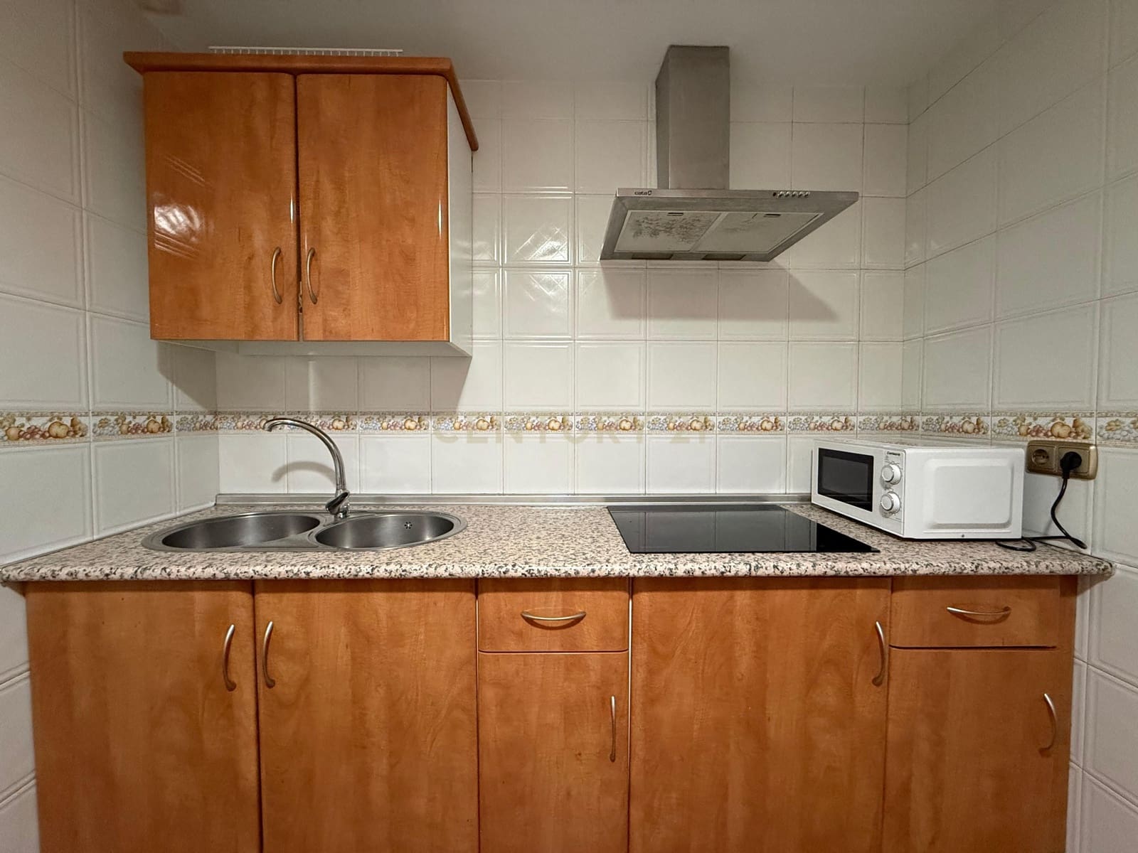 3 bedroom Flat for rent in Alhendin - € 700 (Ref: 9338658)