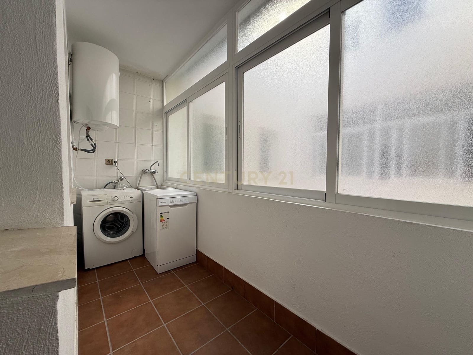 3 bedroom Flat for rent in Alhendin - € 700 (Ref: 9338658)