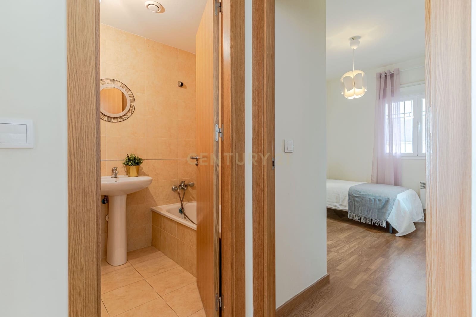 2 soveværelse Lejlighed til salg i Las Gabias med swimmingpool - € 134.900 (Ref: 9340392)