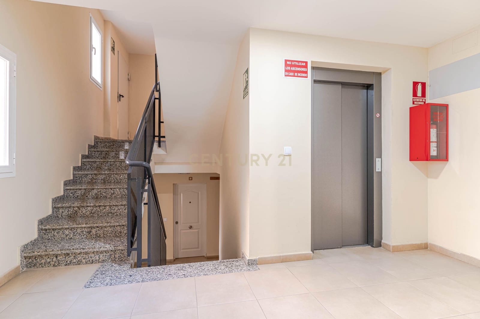 2 soveværelse Lejlighed til salg i Las Gabias med swimmingpool - € 134.900 (Ref: 9340392)