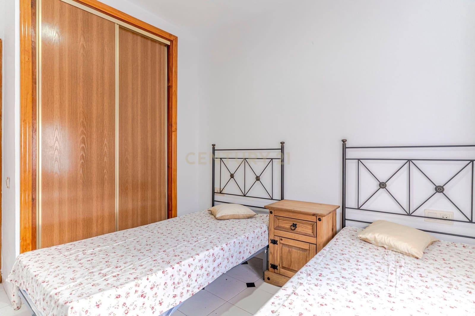 4 makuuhuone Omakotitalo myytävänä paikassa Ugijar - 110 000 € (Ref: 9349811)