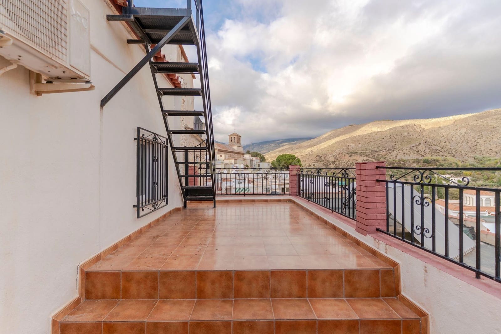 4 makuuhuone Omakotitalo myytävänä paikassa Ugijar - 110 000 € (Ref: 9349811)