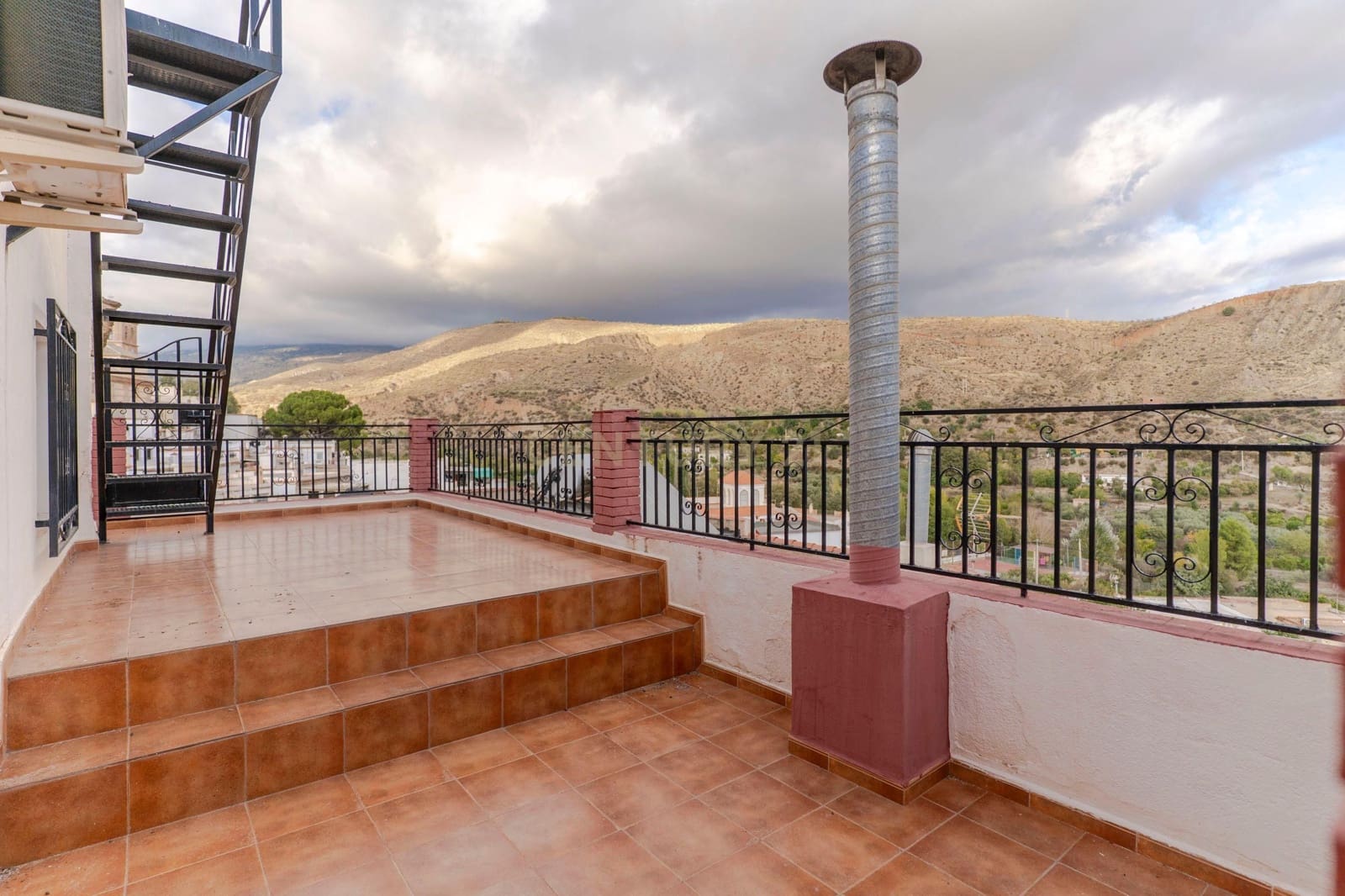 4 makuuhuone Omakotitalo myytävänä paikassa Ugijar - 110 000 € (Ref: 9349811)