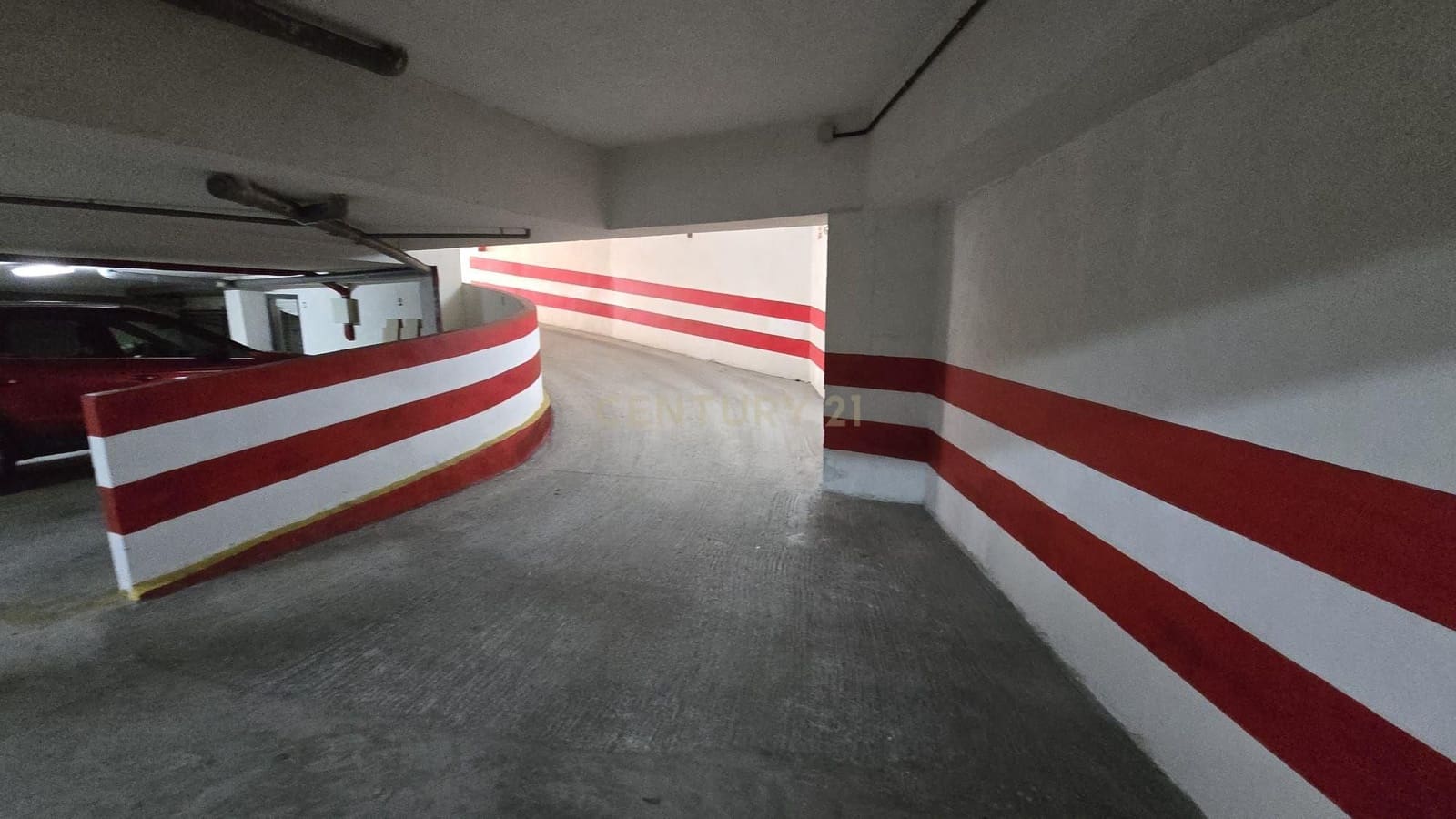 Garage til salg i Salobrena - € 11.900 (Ref: 9357431)