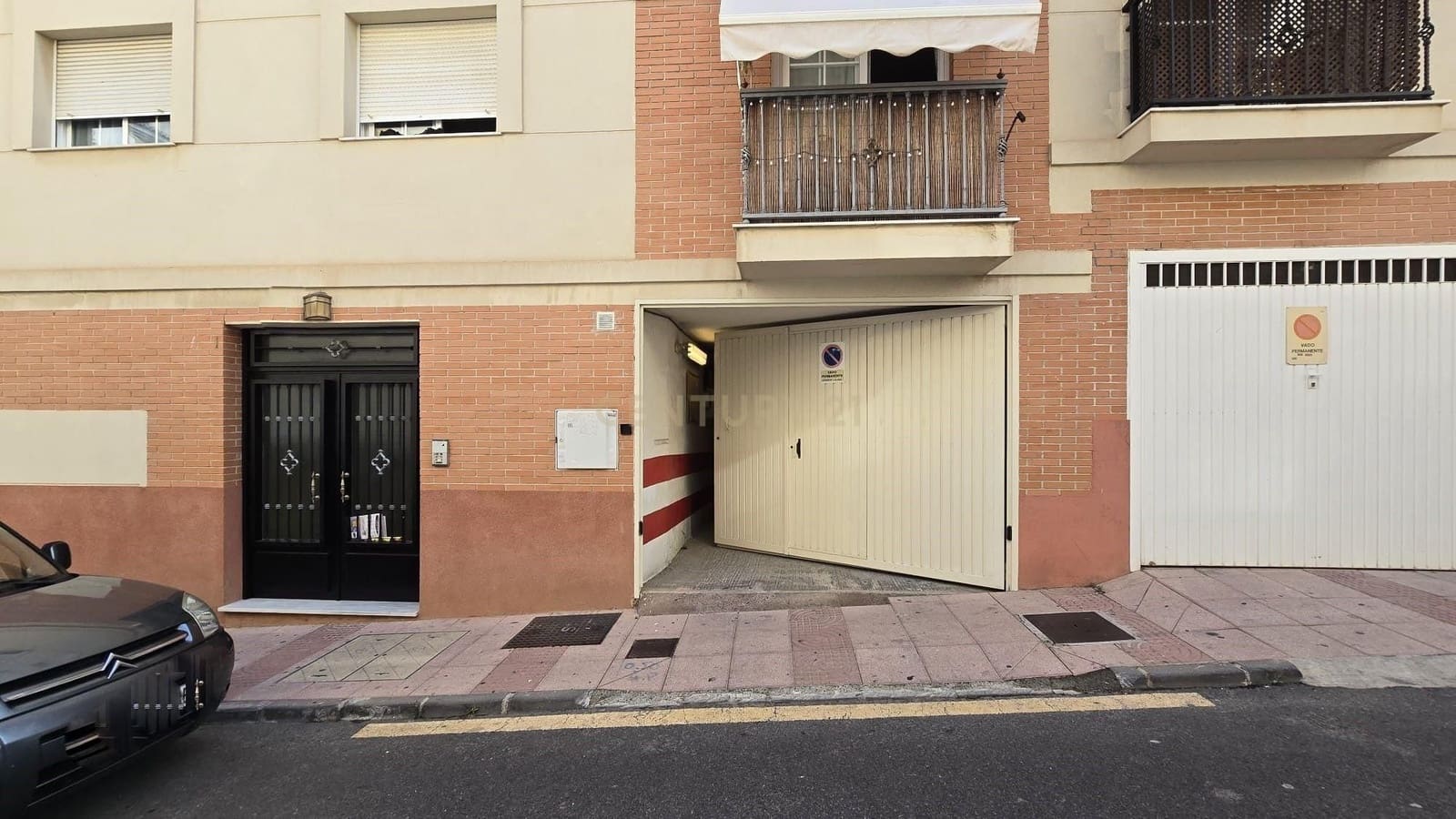 Garage til salg i Salobrena - € 11.900 (Ref: 9357431)