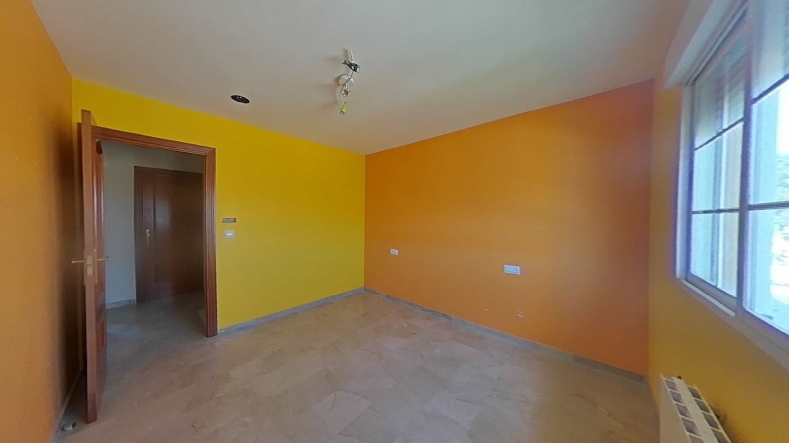 4 soveværelse Lejlighed til salg i Monachil med garage - € 290.000 (Ref: 9363224)