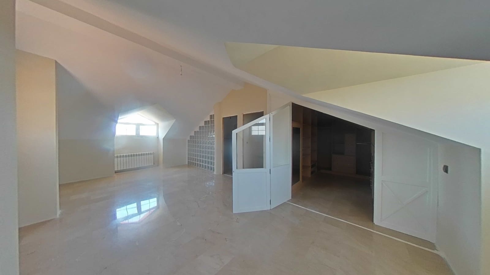 4 soveværelse Lejlighed til salg i Monachil med garage - € 290.000 (Ref: 9363224)